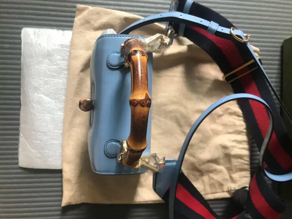 GUCCI グッチ