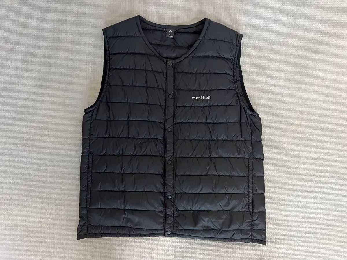 モンベル スーペリア ダウン ラウンドネック 800フィル ベスト 軽量ダウン ブラック L