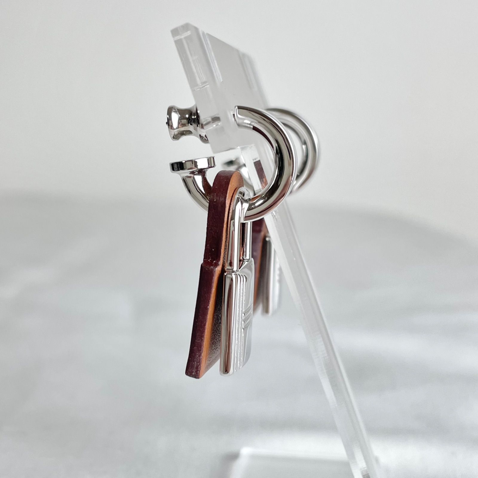 【超美品】HERMES エルメス オーケリー ピアス シルバー ブラウン D刻印 超美品】HERMES エルメス オーケリー ピアス シルバー ブラウン