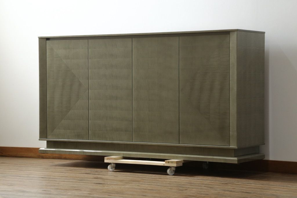 事前問合せ必須 松創 マツソウ サイドボード 中古 超美品 ほぼ新品 IDC大塚家具 ウィーンNo.6 戸棚 収納棚 サイドキャビネット リビングボード リペア+発送まで3週間前後 R-075729