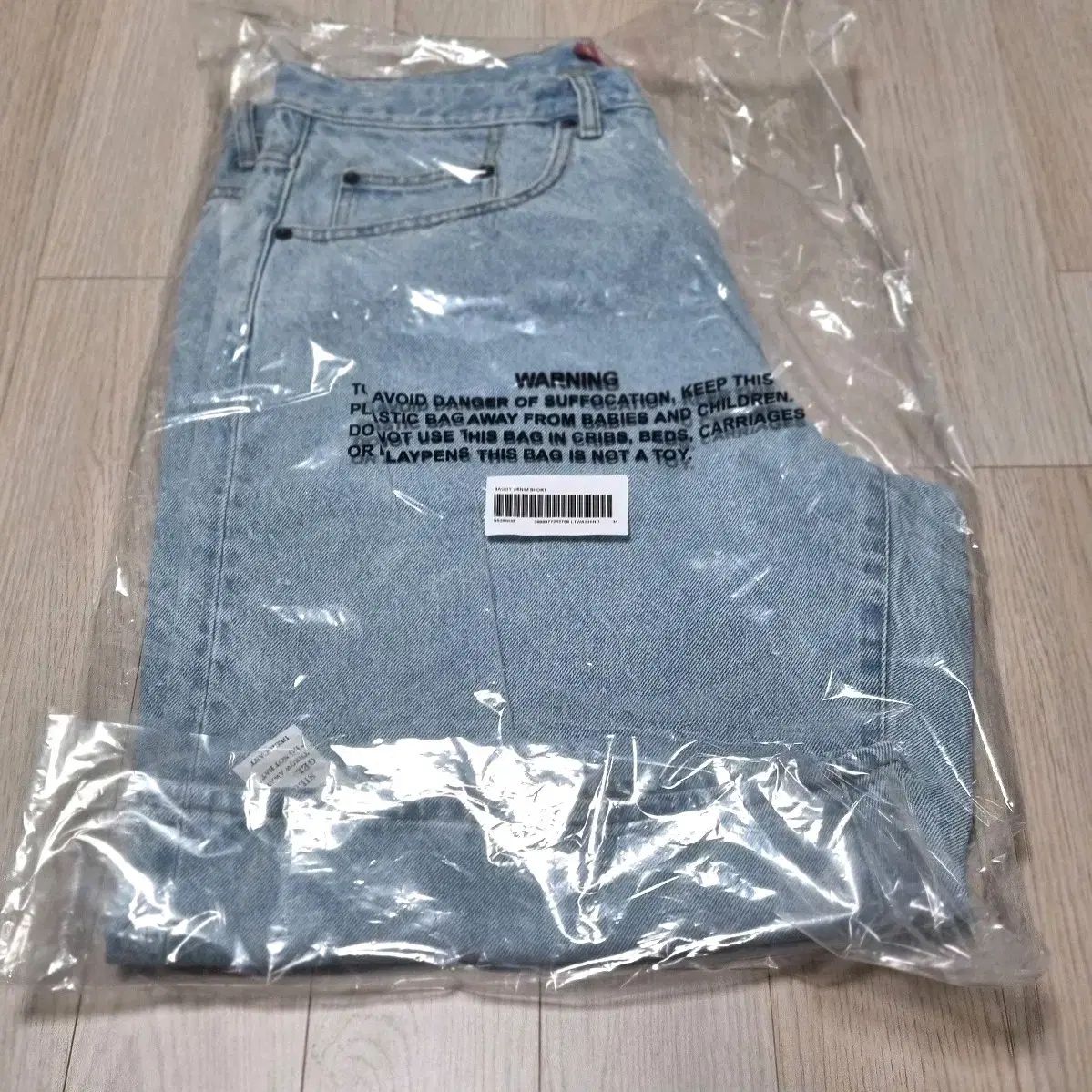 supreme バギーデニムショーツ 34インチ ウォッシュドインディゴ 8056000225457_1.jpg?v=