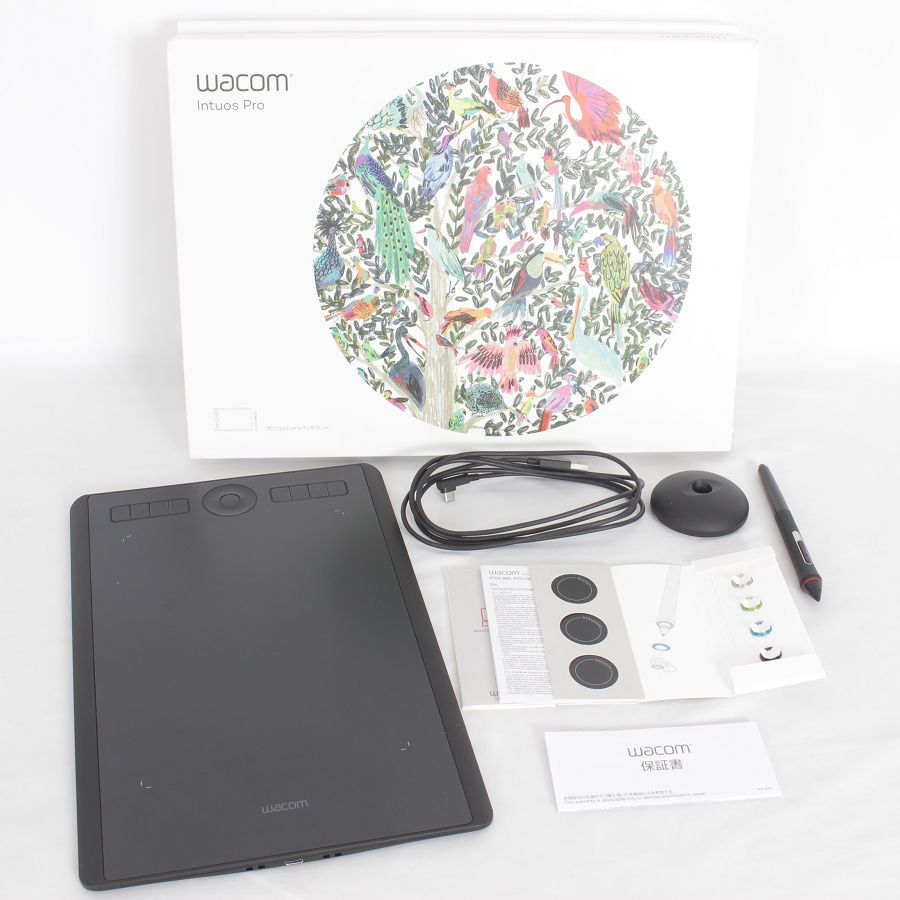 美品】Wacom Intuos Pro Medium PTH-660/K0 ペンタブレット ワコム ペンタブ 板タブ 本体 - メルカリ