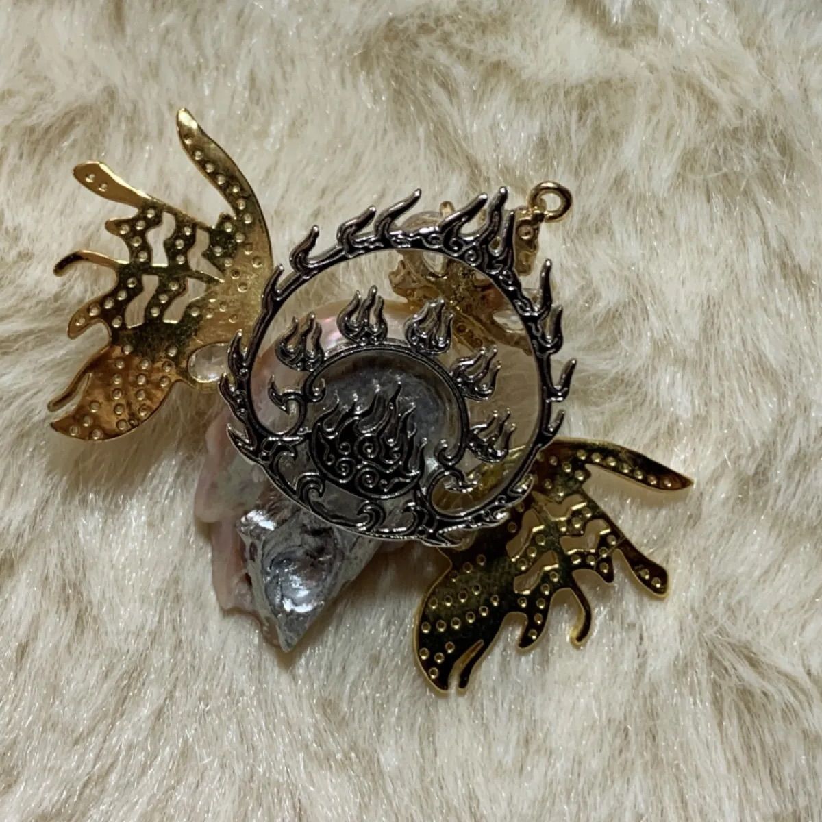 淡水バロックパールモンスター ペンダントトップ - メルカリ 淡水バロックパールモンスター ペンダントトップ - メルカリ