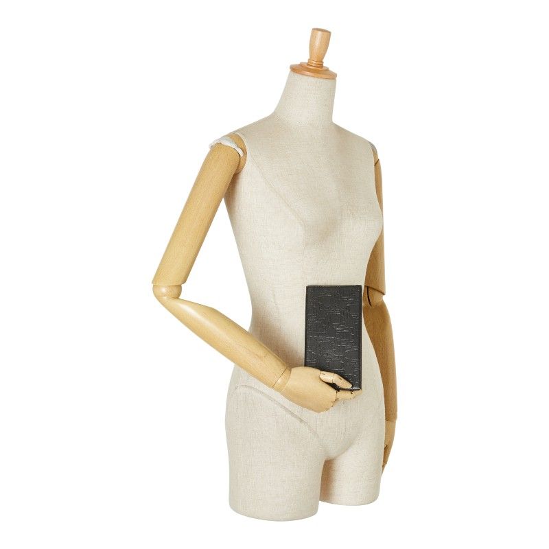 ダンヒル D-EIGHT