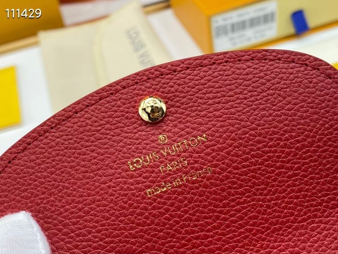 財布は現代女性の都市生活における完璧なパートナーである