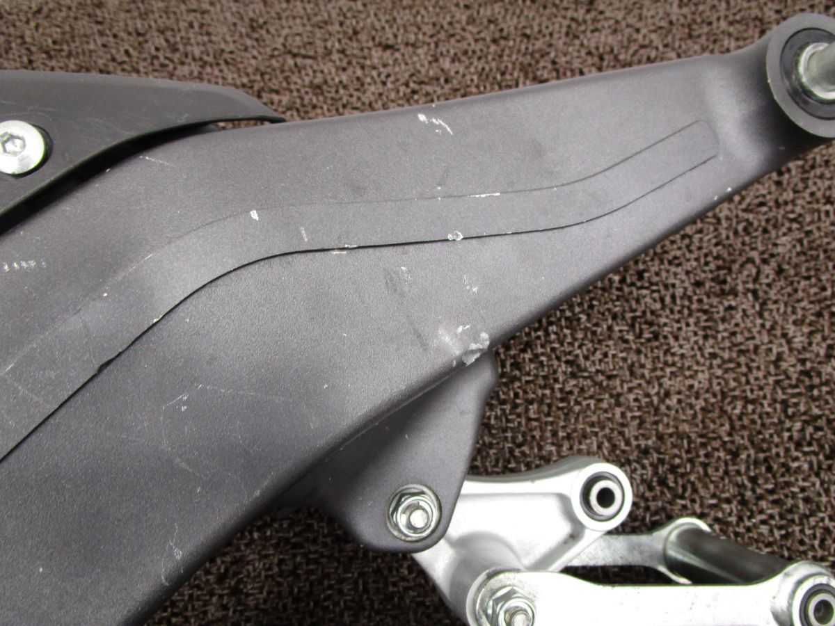 スイングアーム