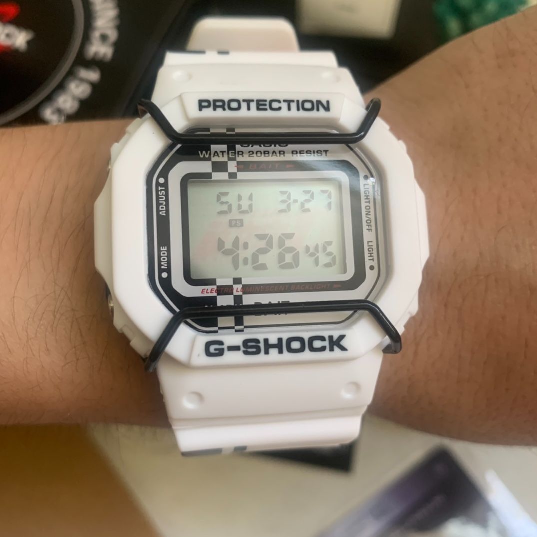 カシオ G-SHOCK DW-5600 頭文字 D コラボレーション腕時計