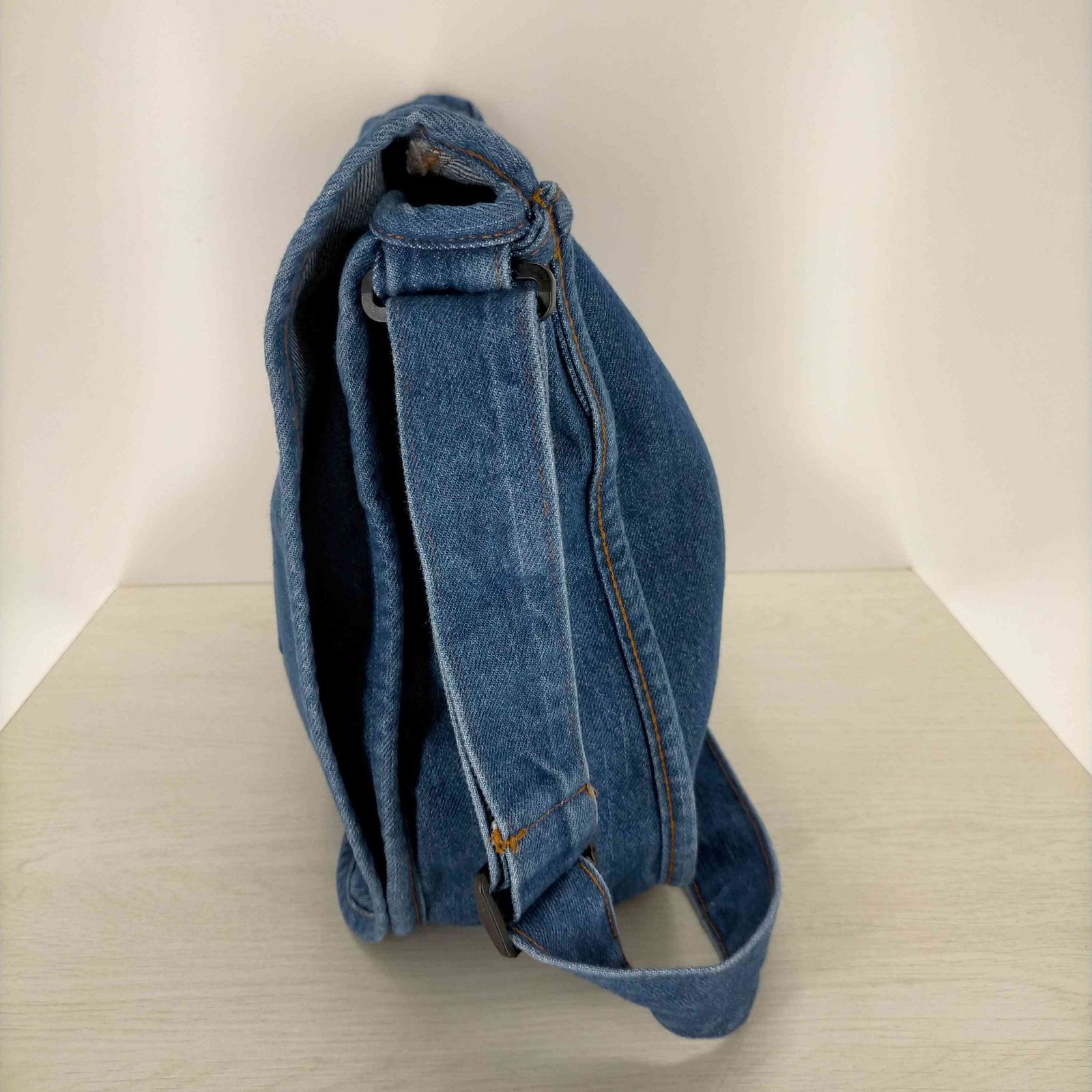 ハンティングワールド HUNTING WORLD USA製 デニムメッセンジャー  