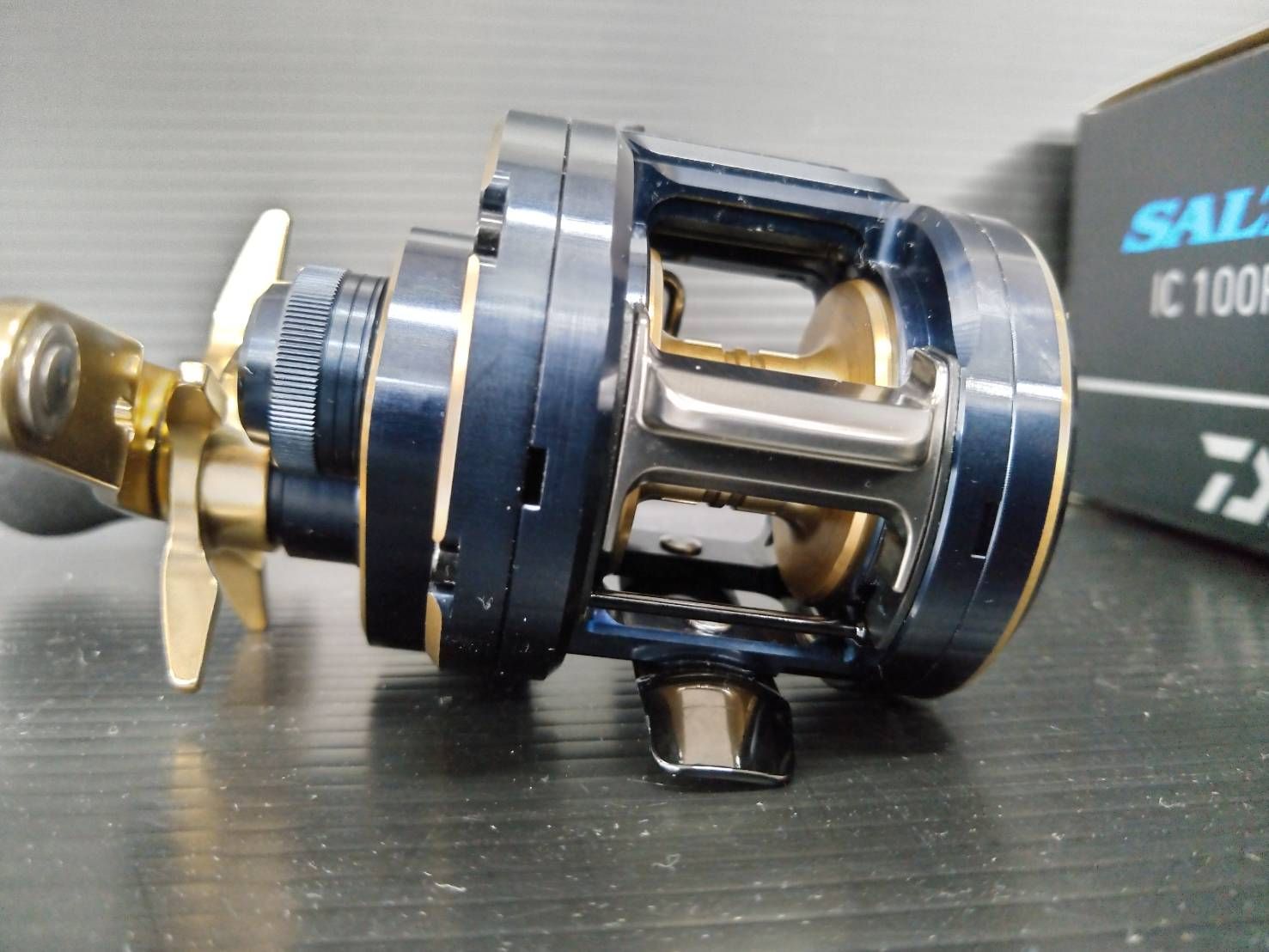 DAIWA SALTIGA IC 100HL-DH 左ハンドル 23年追加モデル DAIWA（釣り