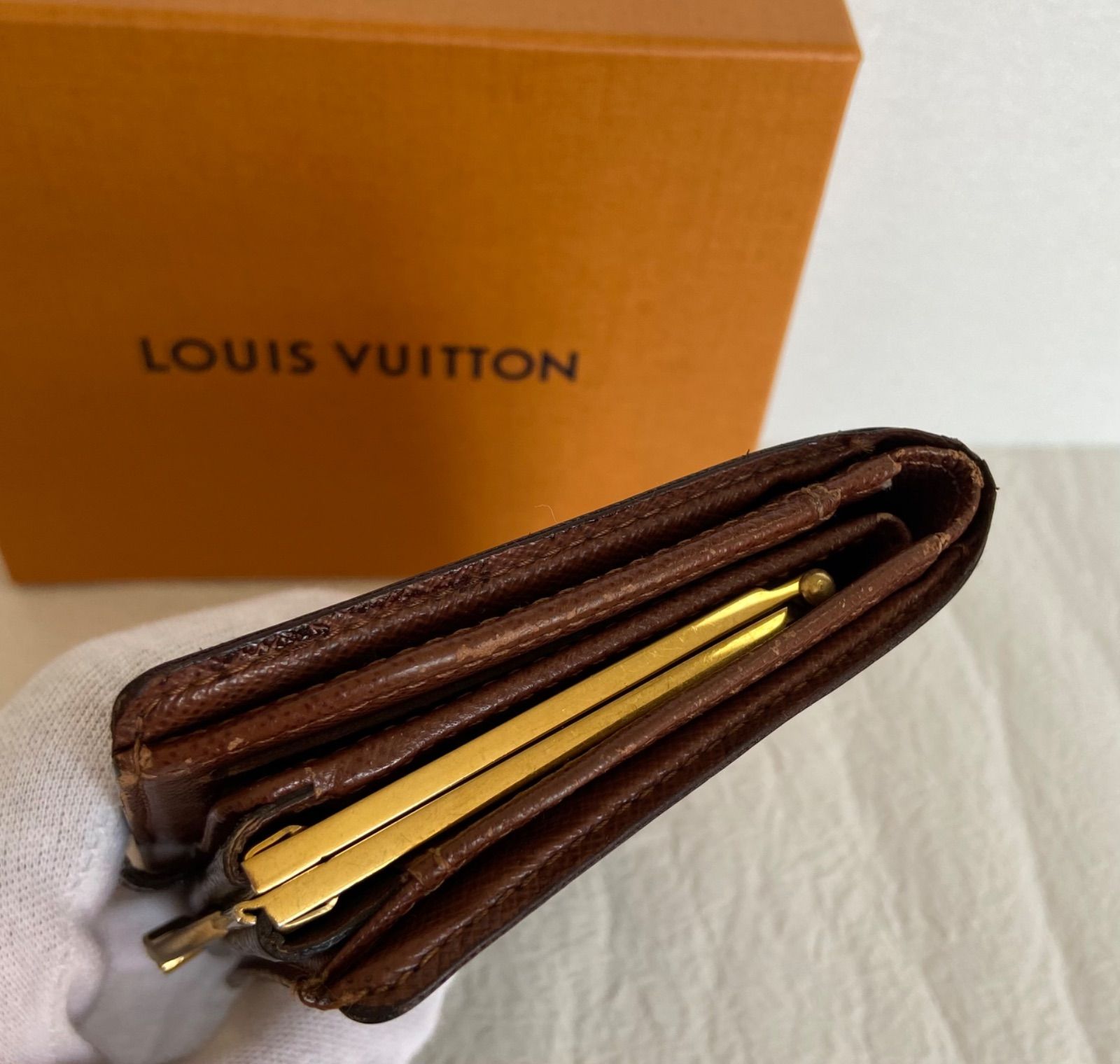 ルイヴィトン モノグラム　財布 がま口 シリアルナンバーあり ルイヴィトン モノグラム 財布 がま口 シリアルナンバーあり
