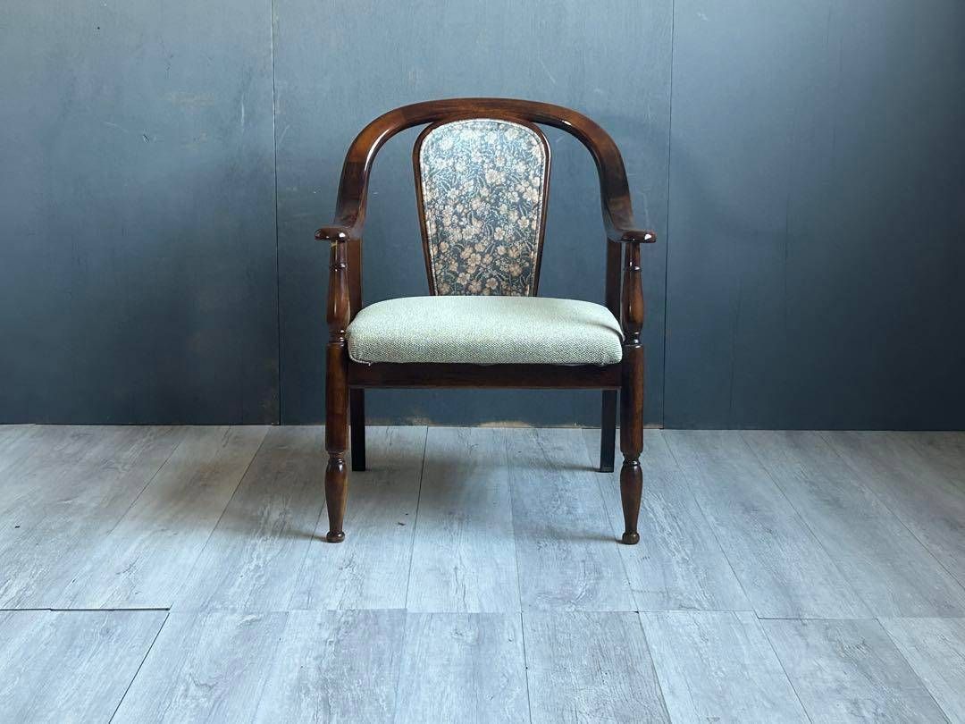③ リメイク品 尾州生地 ホワイト座面 カリモク コロニアル ③ リメイク品 尾州生地 ホワイト座面 カリモク コロニアル