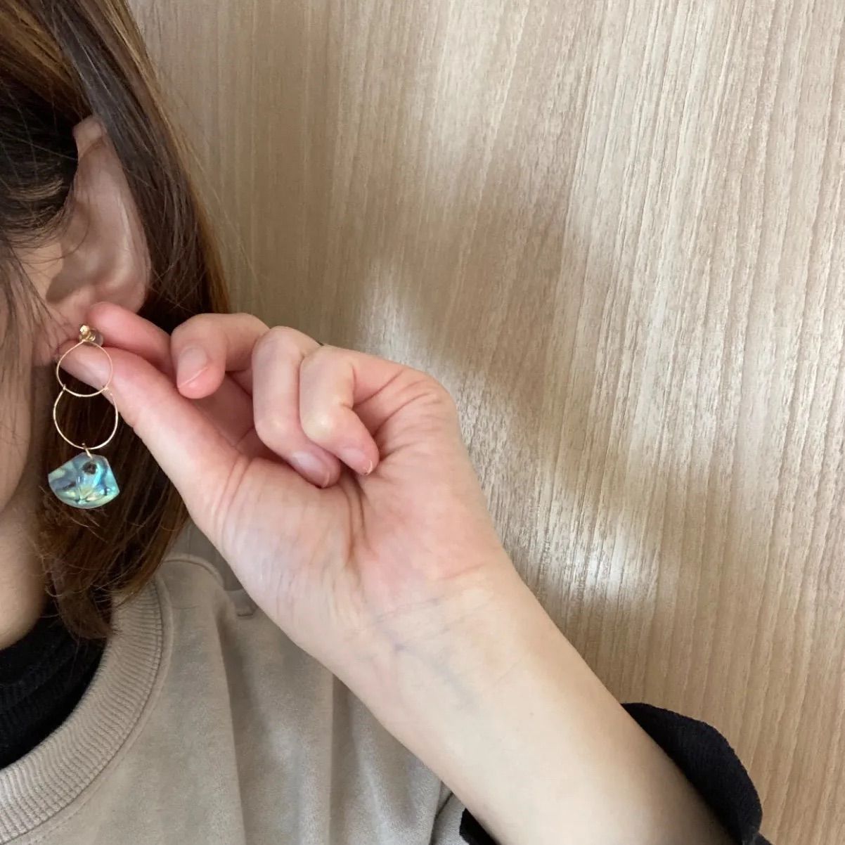 アバロンシェル カービングクリスタルトリプレット 14kgfピアス