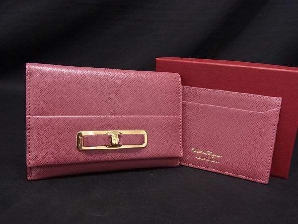 ■極美品■ SalvatoreFerragamo フェラガモ ヴァラリボン レザー カードケース カード入れ 名刺入れ レディース ピンク系 BF0381