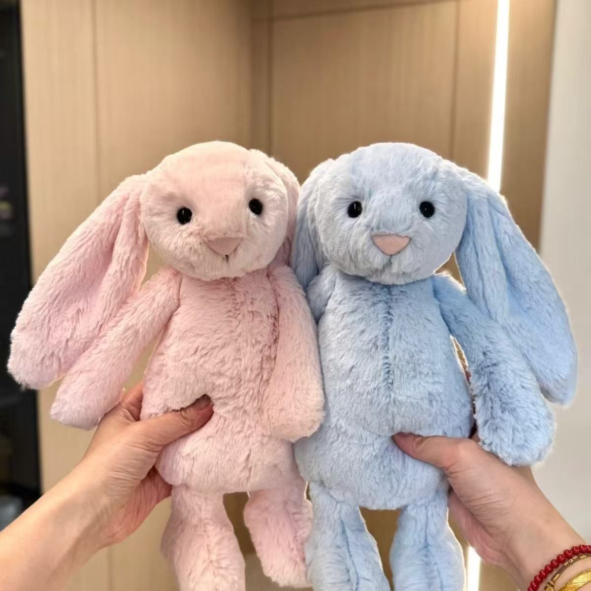 【新品】マールマール MARLMARL うさぎ ぬいぐるみ リュック 転倒防止 新品 マールマール MARLMARL うさぎ ぬいぐるみ リュック 転倒