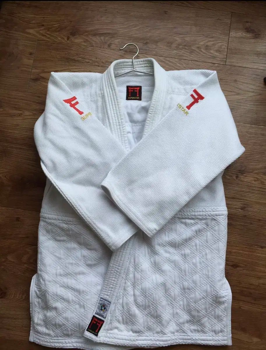 ファイティングフィルムSuperStar 選手用 白 柔道着 シゲ