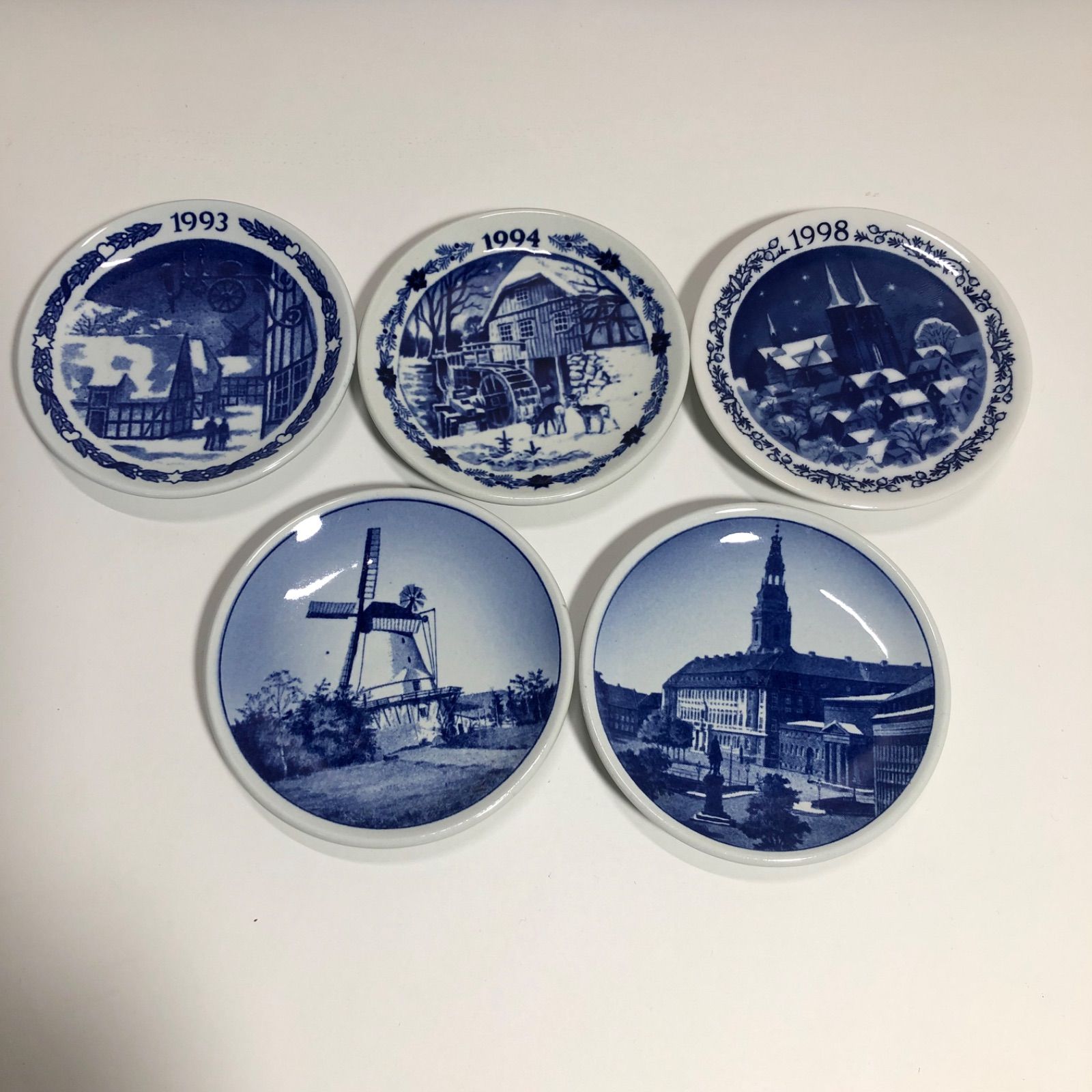 ロイヤルコペンハーゲン イヤープレート 7枚セット(1995〜2001) ROYAL COPENHAGEN (ロイヤル・コペンハーゲン) イヤープレート 2001年