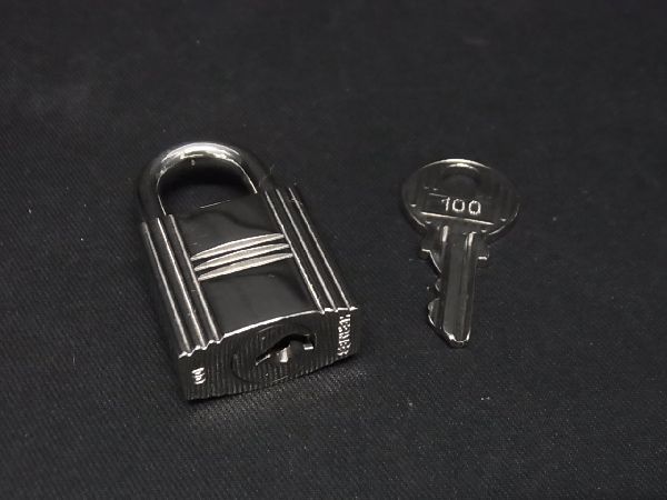 □美品□ HERMES エルメス カデナ 南京錠 パドロック 100 鍵 キー