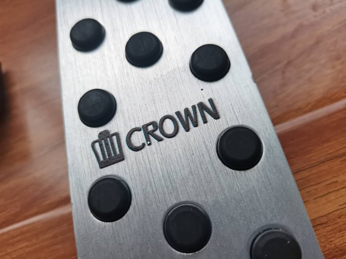 新品 トヨタ CROWN クラウン マークＸ 高品質 アルミペダル AT用 210系 220系 等 はめ込み式 オルガン式 フルセット