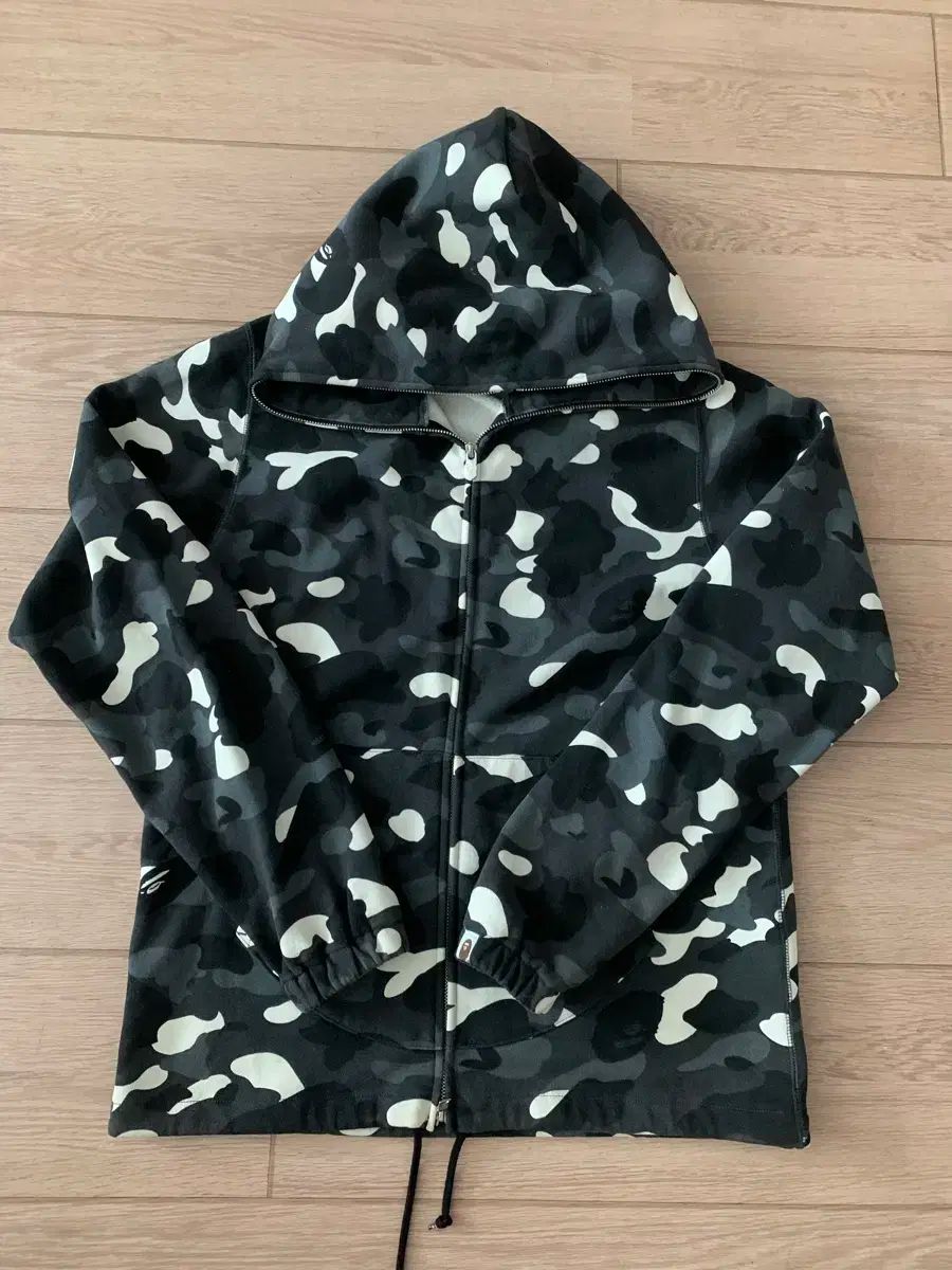 BAPE カモフラージュ フード付きパーカー A Bathing Ape フード付きパーカー 黒 - メルカリ
