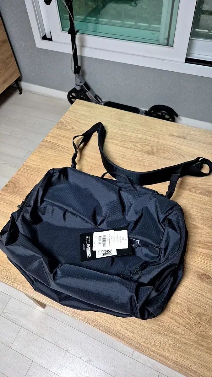 ARC'TERYX(アークテリクス) ショルダーバッグ ブラック - メルカリ