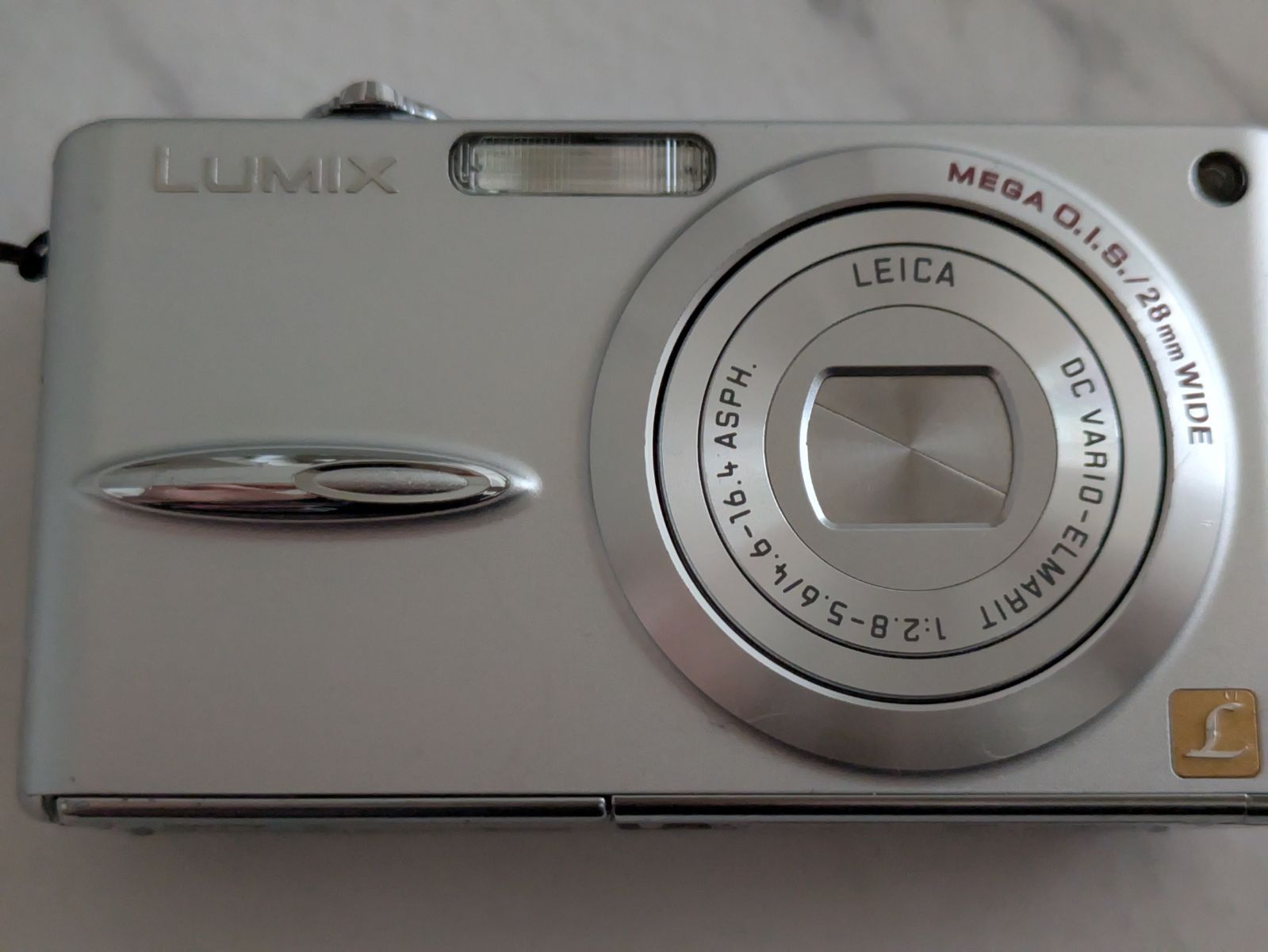 ジャンク 動作確認済み パナソニック Lumix DMC-FX30 コンパクト