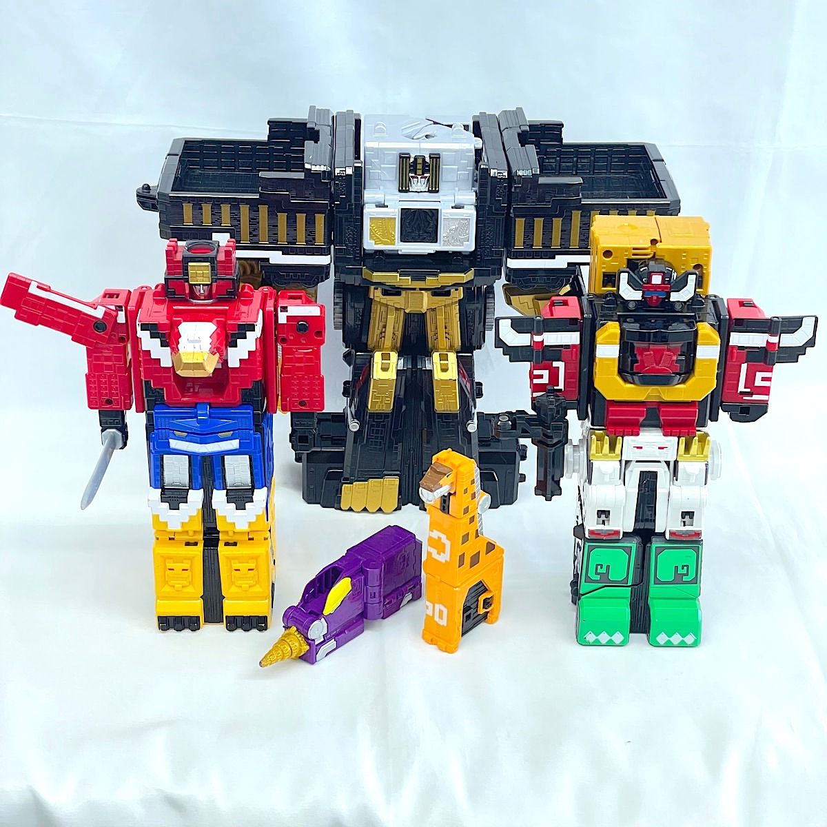 USED』 動物戦隊ジュウオウジャー DXワイルドトウサイキング 欠品有り