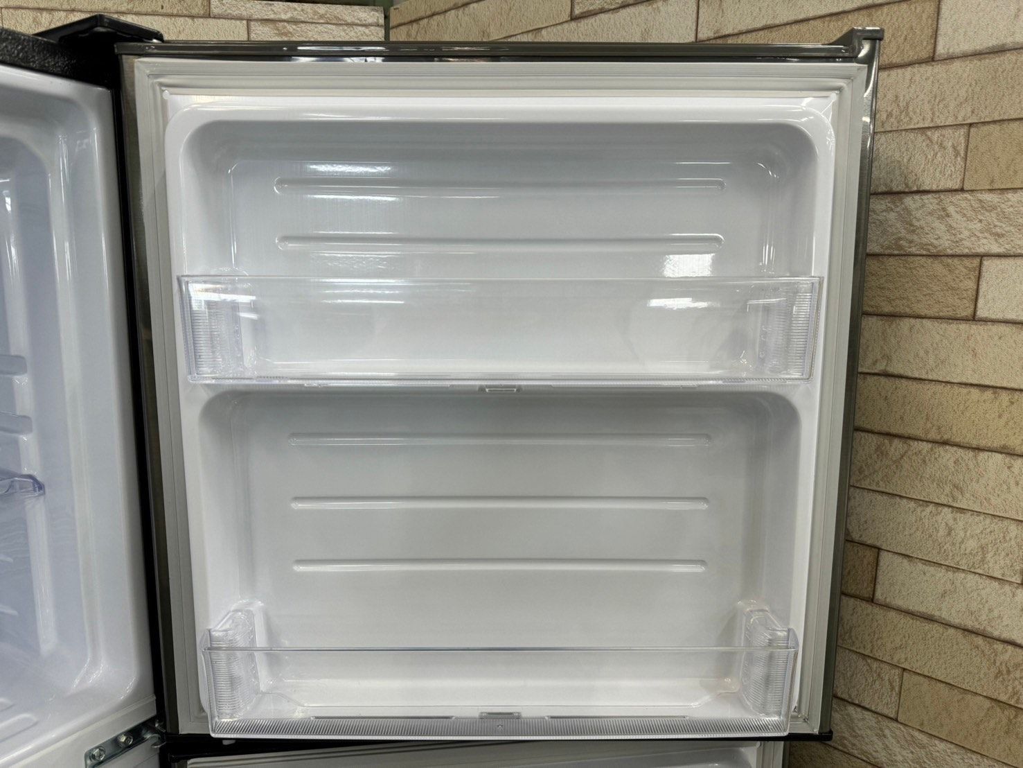 大阪送料無料☆3か月保障付き☆冷蔵庫☆2020年☆シャープ