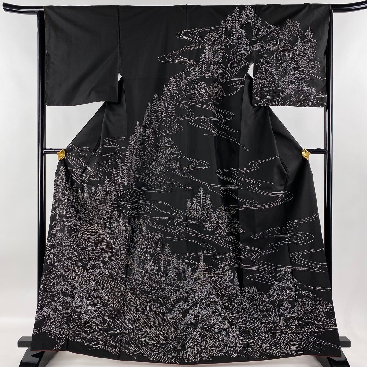 訪問着 身丈165.5cm 裄丈65cm M 袷 大島紬地 純泥染 証紙 風景 建物 刺し子刺繍 黒 正絹