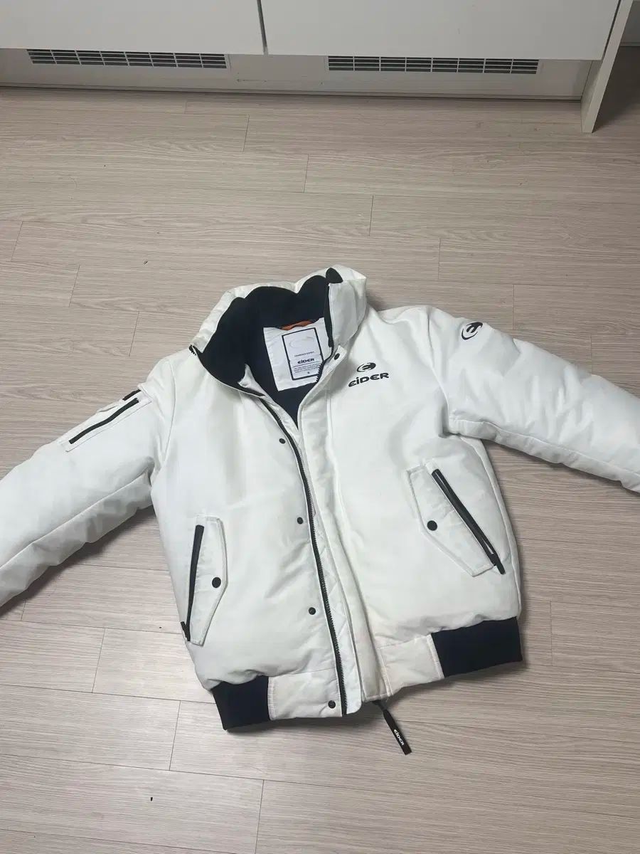 【雷市場（ポンジャン）商品韓国直送】 EIDER(アイダー) ダウンジャケット