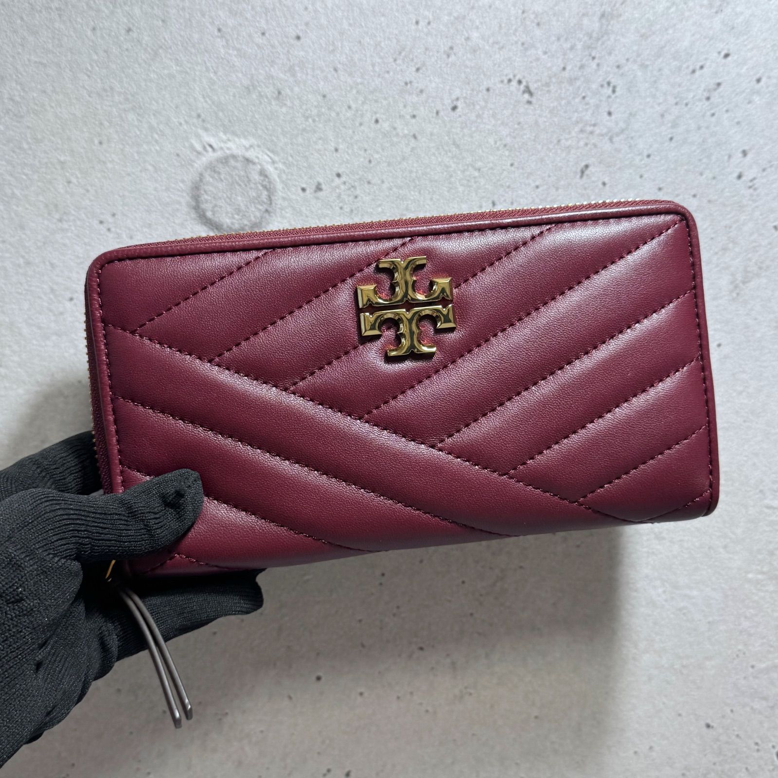 極美品！TORY BURCH トリーバーチ 長財布 シェブロン キルティング 
