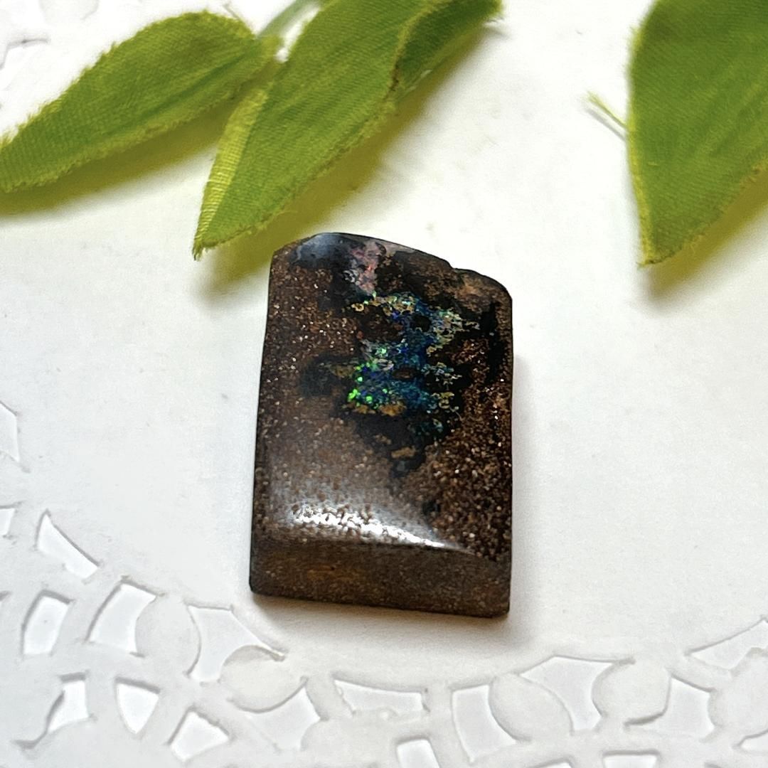 E15344】33.1ct ボルダーオパール オパール オーストラリア産 天然石