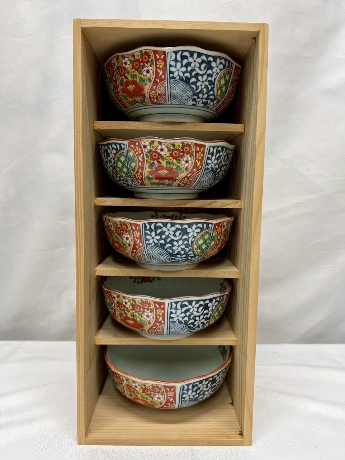 新品未使用】有田焼 小鉢揃 未使用】香蘭社 三色地紋 小鉢 5客 木