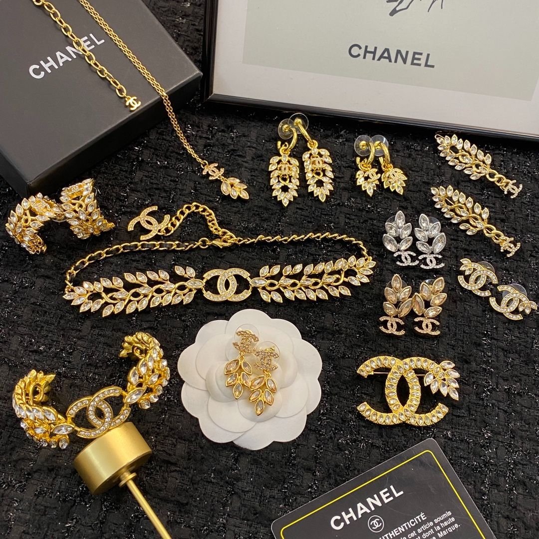 今日特価】CHANEL シャネル 22 年 金色麦穂ダイヤブローチ