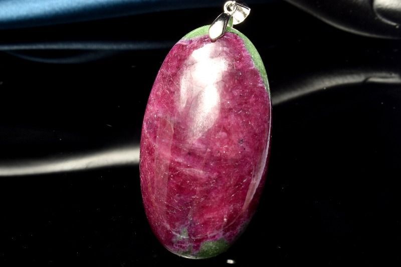 １点物 シルバー925 高品質 ルビーインゾイサイト 43x23mm オーバル ペンダントトップ パワーストーン 天然石 _PC6320