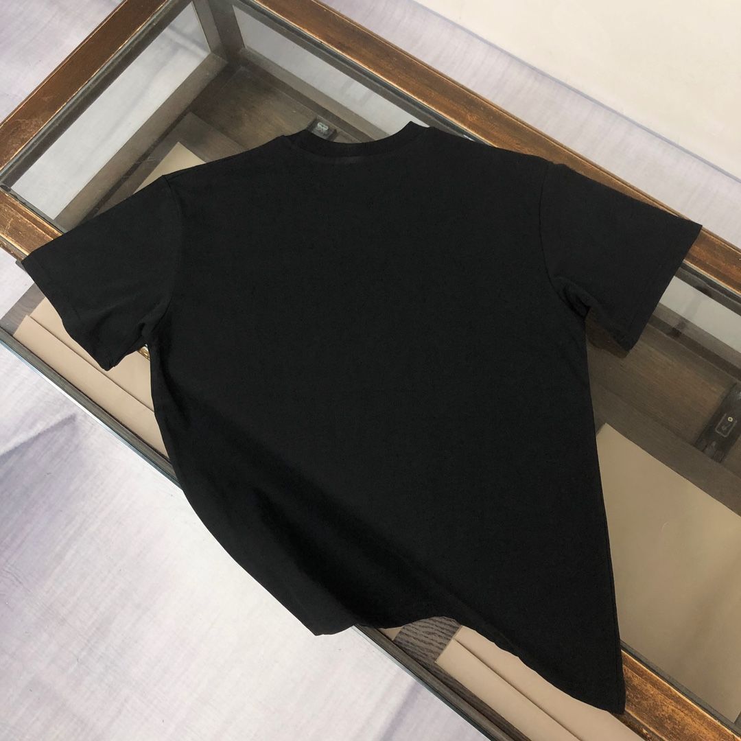 本日限定特価】FENDI クルーネックTシャツ - 高品質コットンで