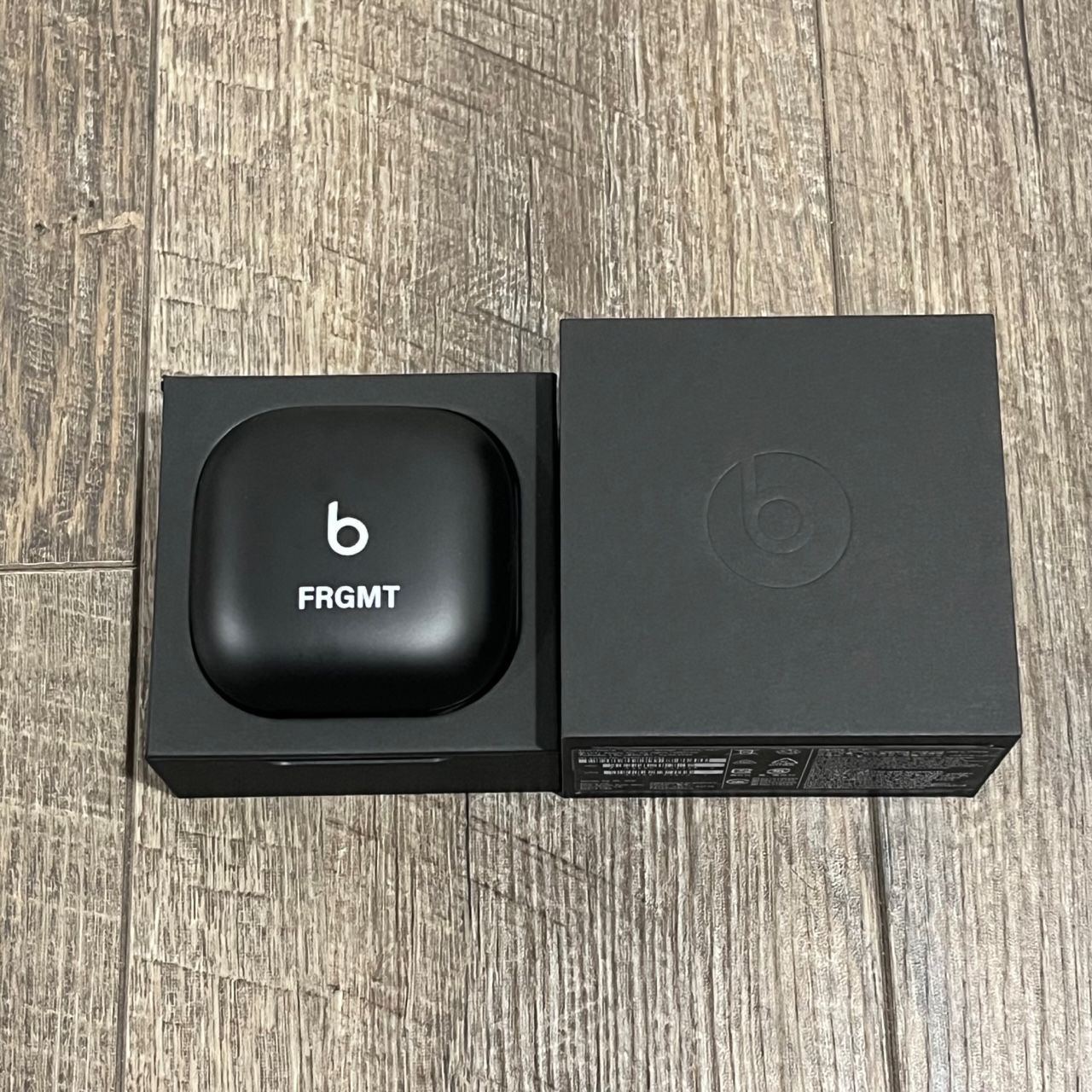 美品 Beats Fit Pro × fragment design コラボ イヤホン ビーツ