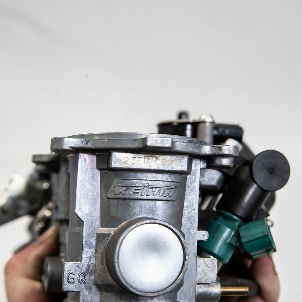 スロットルボディ