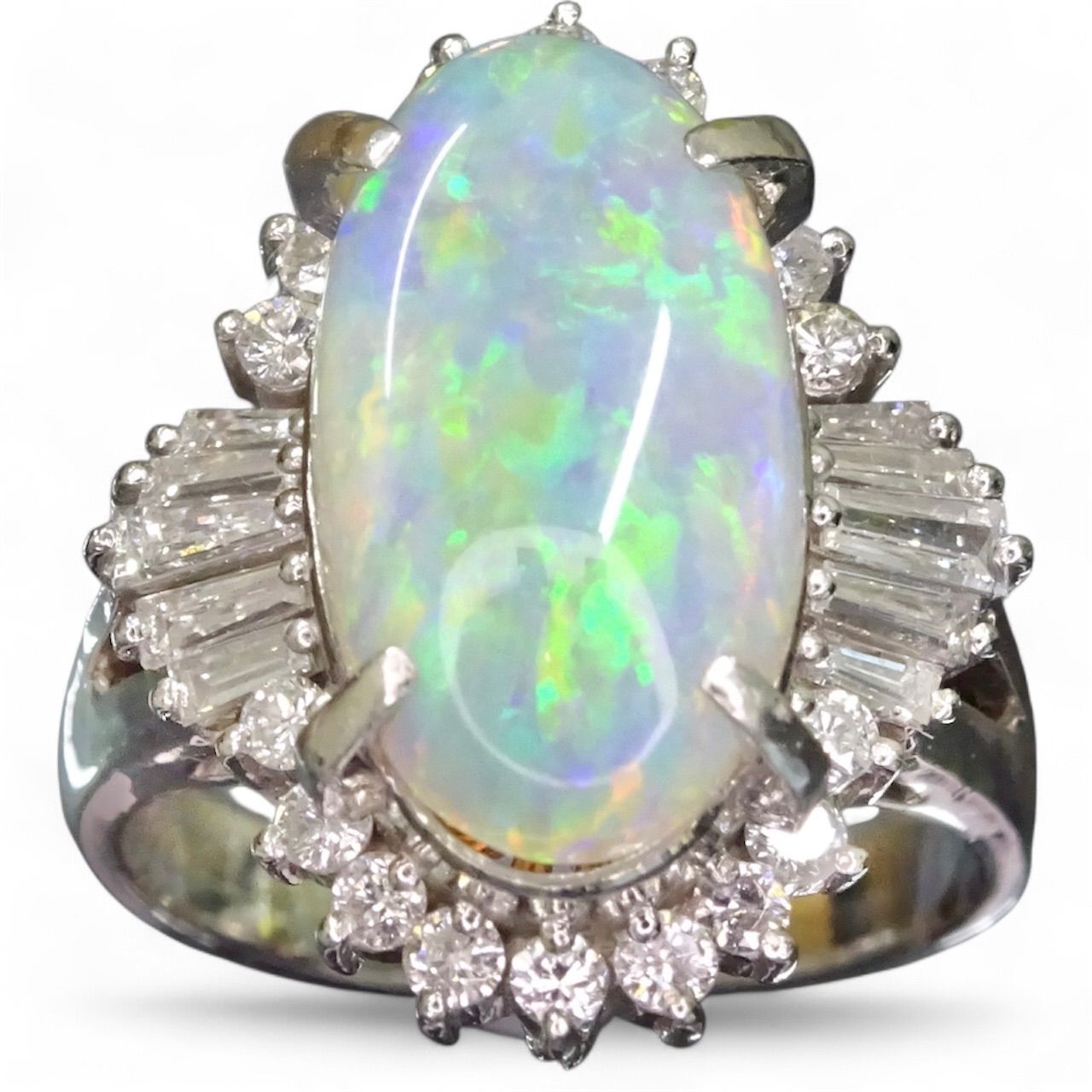 プラチナ pt900 天然オパール2.81ct 天然ダイヤモンド0.68ct デザイン 