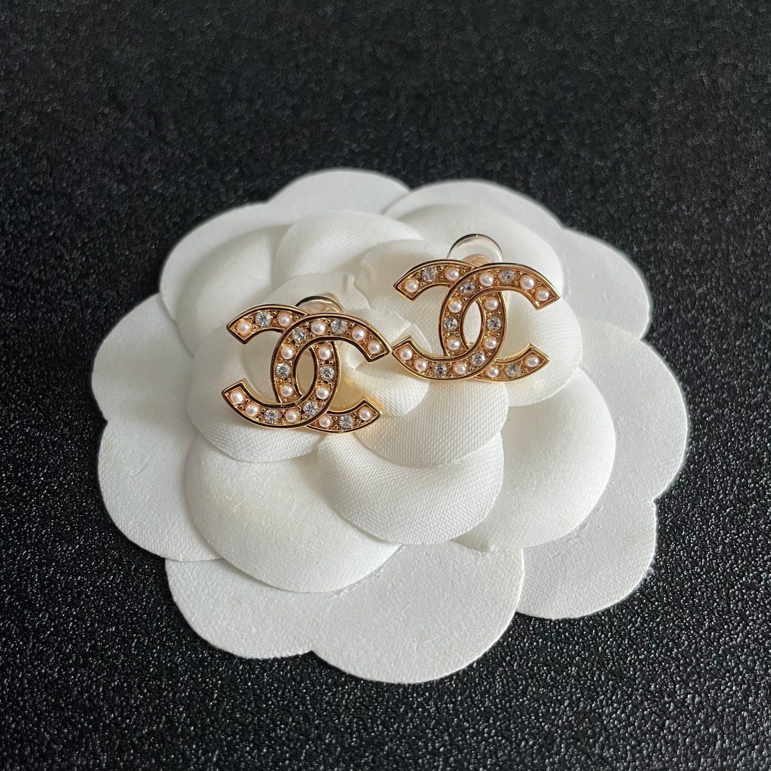 シャネル ダブルC イヤリング 今日特価】CHANEL ダブル C イヤリング-MM輸入 - メルカリ