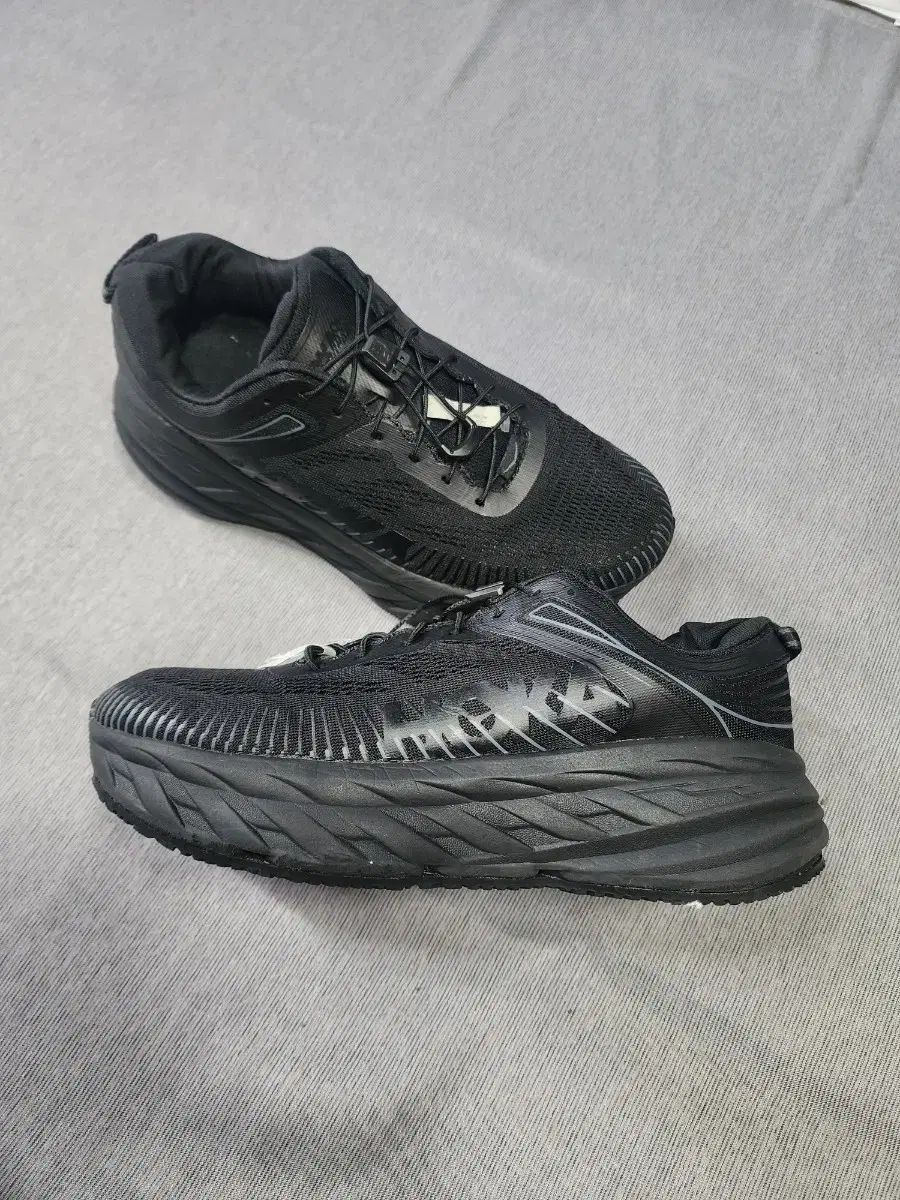 HOKA ONE ONE ホカオネオネ ボンダイ 7 270 サイズ