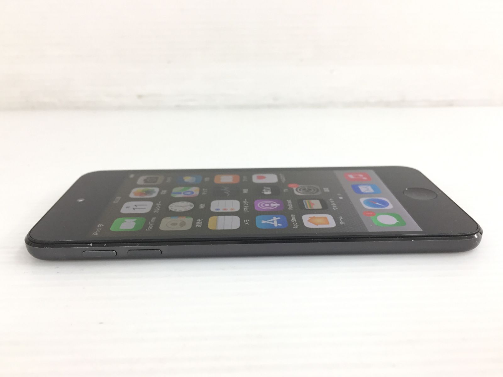 良品】Apple iPod touch 第7世代 32GB A2178(MVHW2J/A) スペース