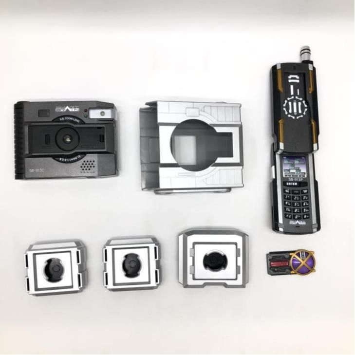 【美品】輸送箱付きCSMカイザギア【欠品なし】 Amazon | BANDAI COMPLETE SELECTION MODIFICATION KAIXAGEAR