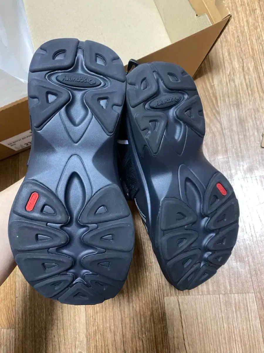 Discovery EXPEDITION ディスカバリー ウェーブジェーン 黒 230