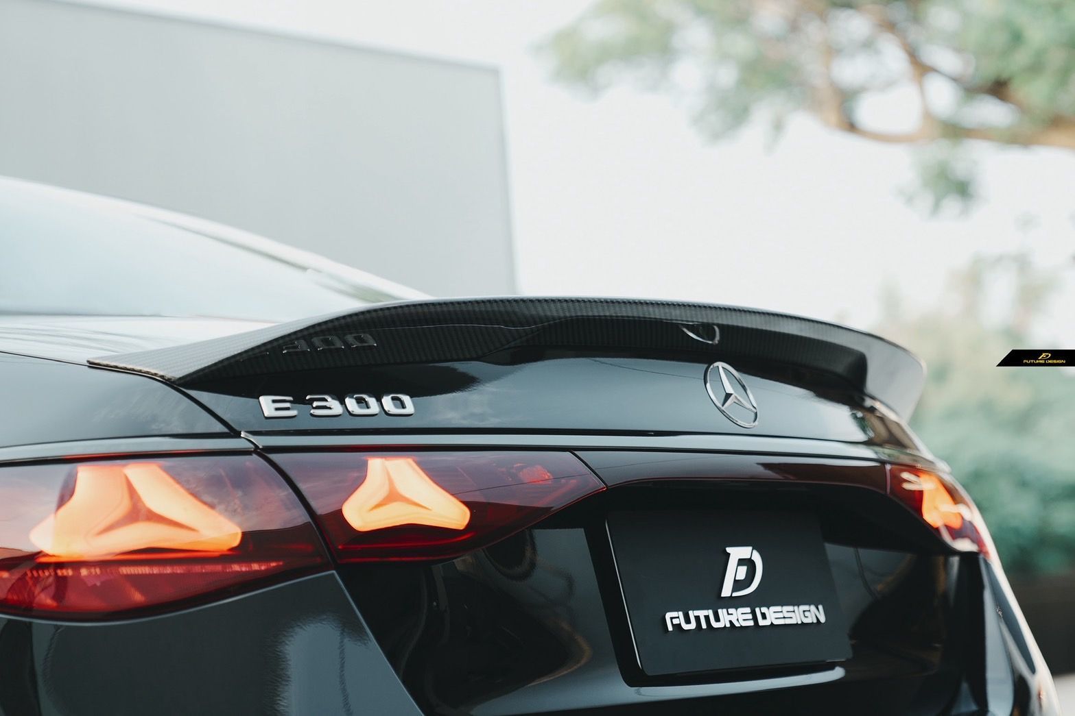 FUTURE DESIGN BENZ メルセデス ベンツ E-Class W214 セダン トランク用 リアスポイラー 本物Drycarbon ドライカーボン エアロ カスタム