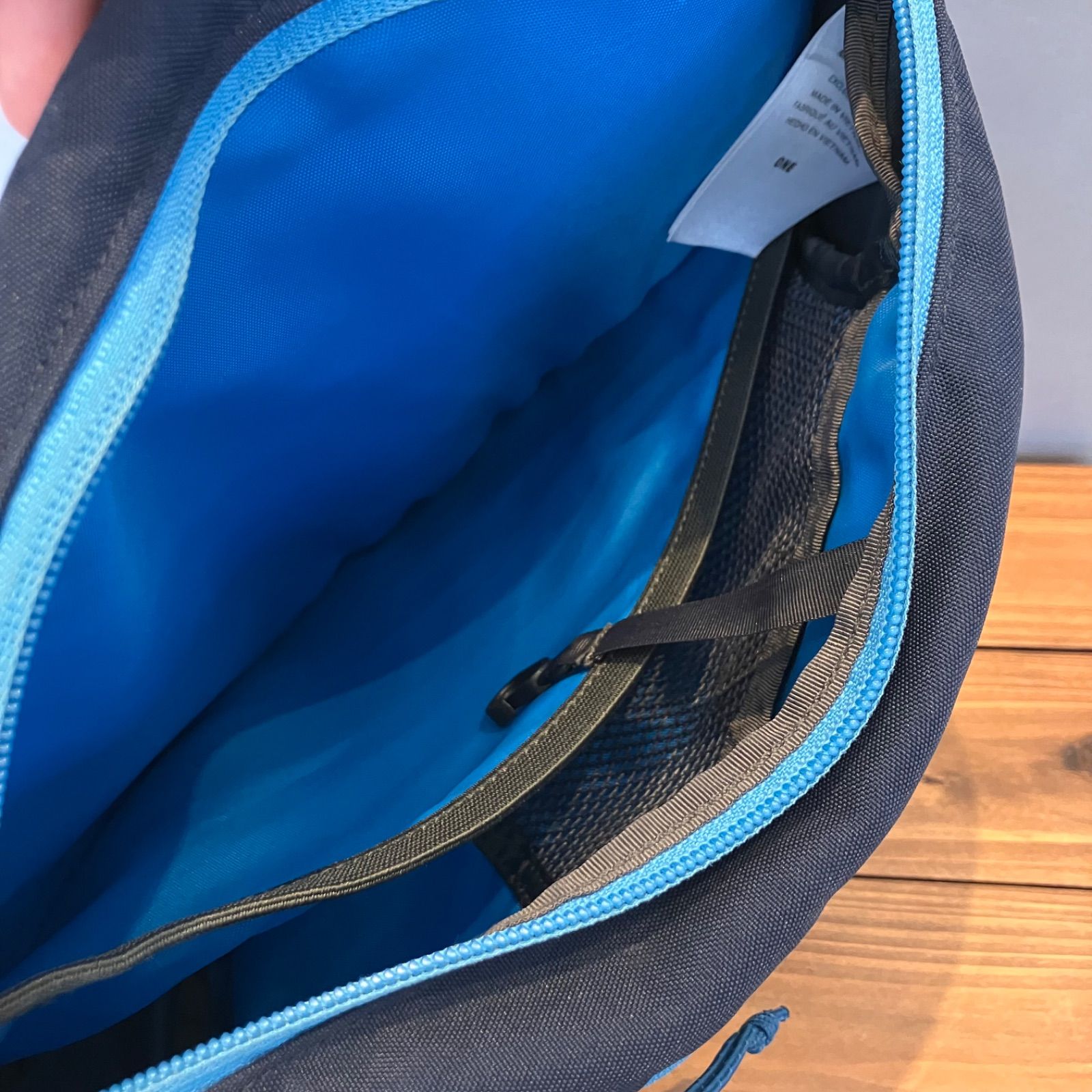 patagonia パタゴニア アトム・スリング Atom Sling 8L ボディバッグ 