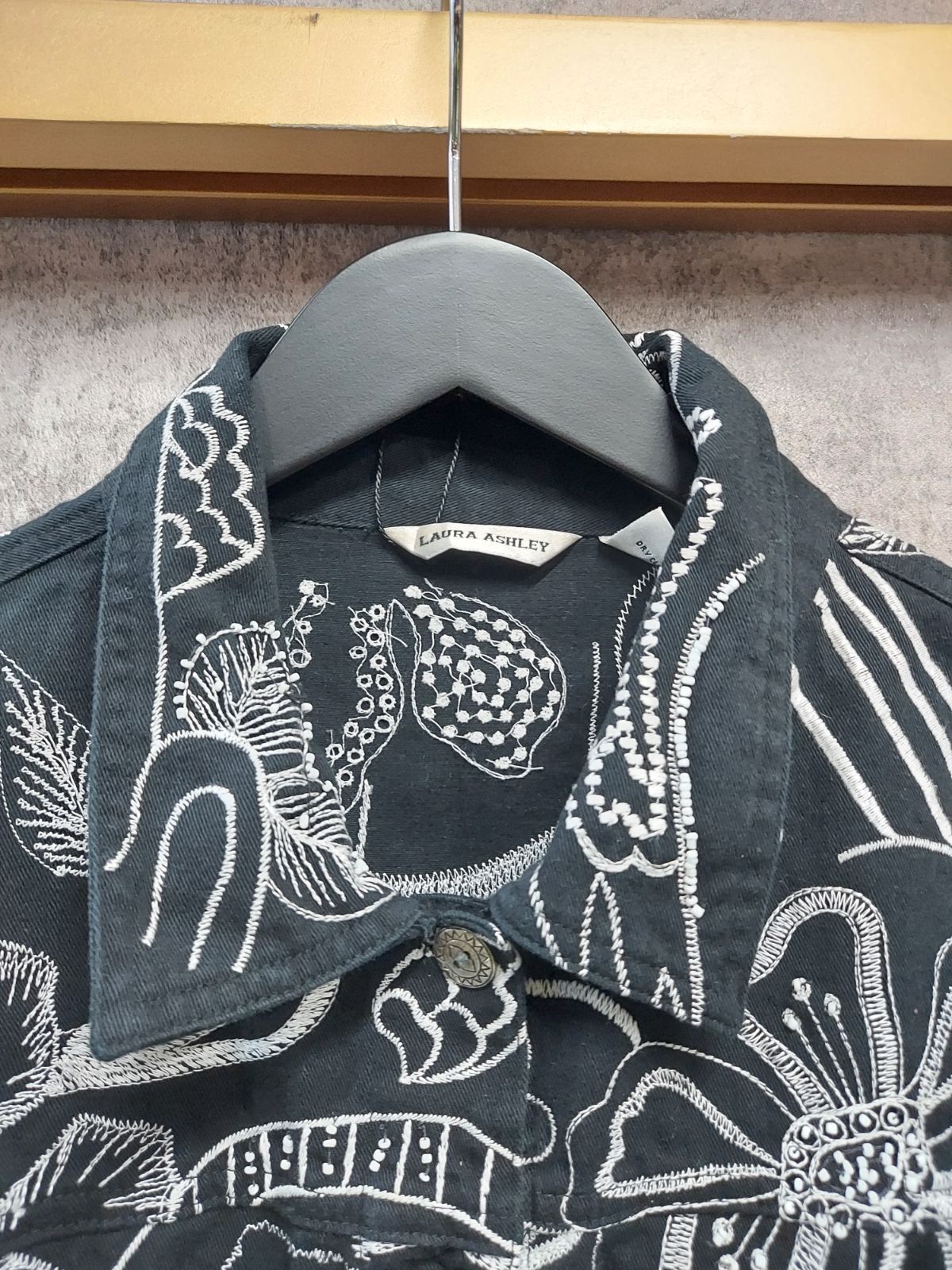 US古着】LAURA ASHLEY Flower Stitch Embroidery Design Jacket 