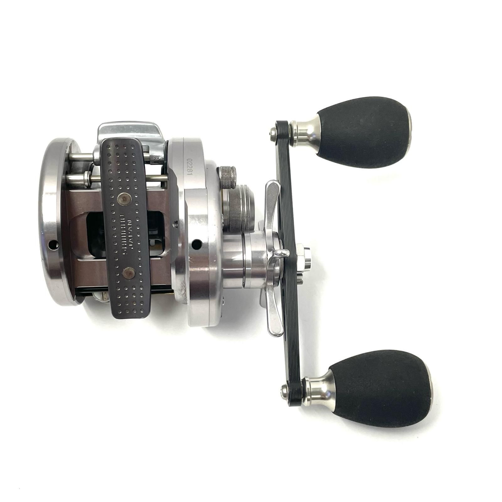 シマノ 09カルカッタコンクエスト200DC 右 尾張小牧店】 中古 ※付属品