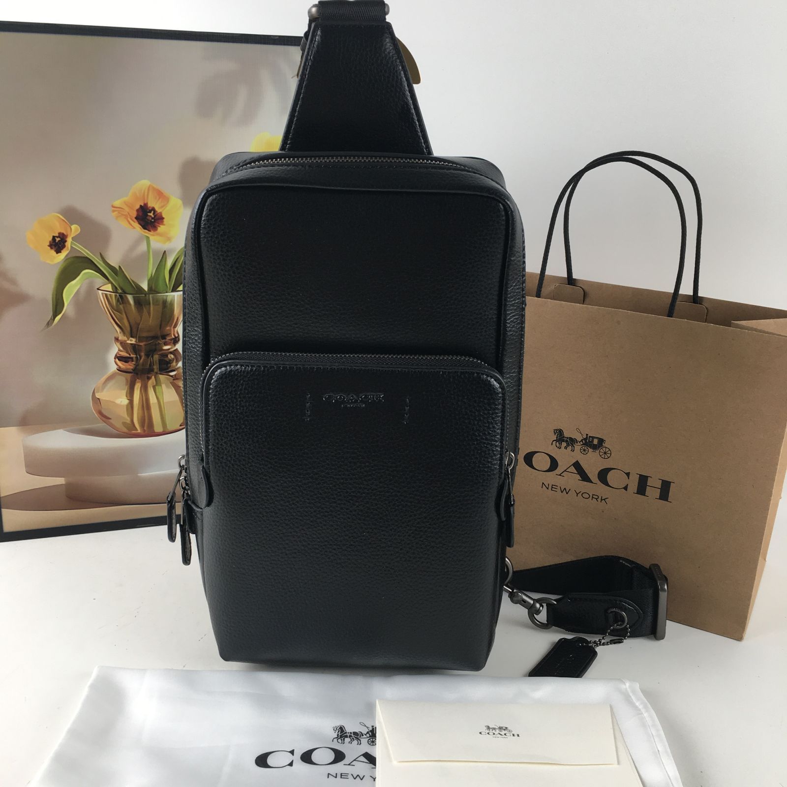 新品 COACH コーチC5331 ブラック ボディーバッグ ゴッサム パック  