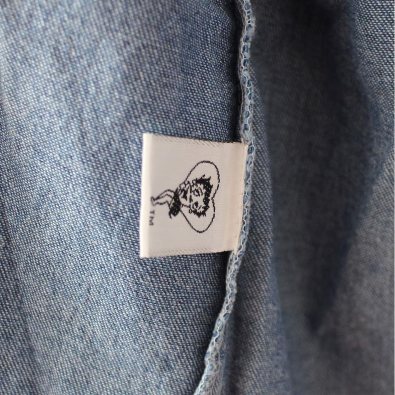 TOO CUTE! 90s デニムシャツ Betty Boop ベティちゃん 背中刺繍