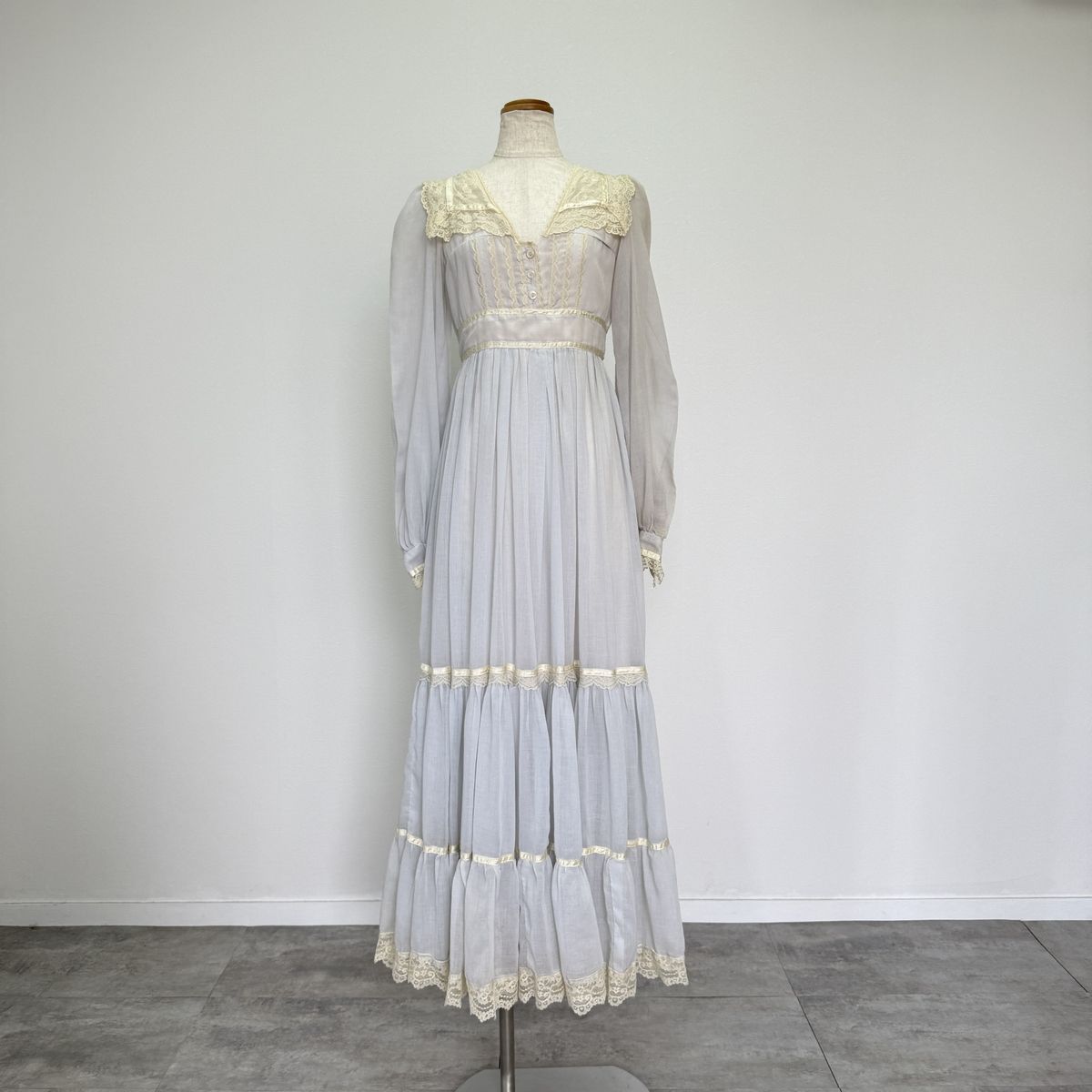 古着 70年代 ガンネサックス GUNNE SAX Jessica フリルレース シースルー袖 襟付き マキシ丈 フ ワンピ―ス レディースS相当 evb009604